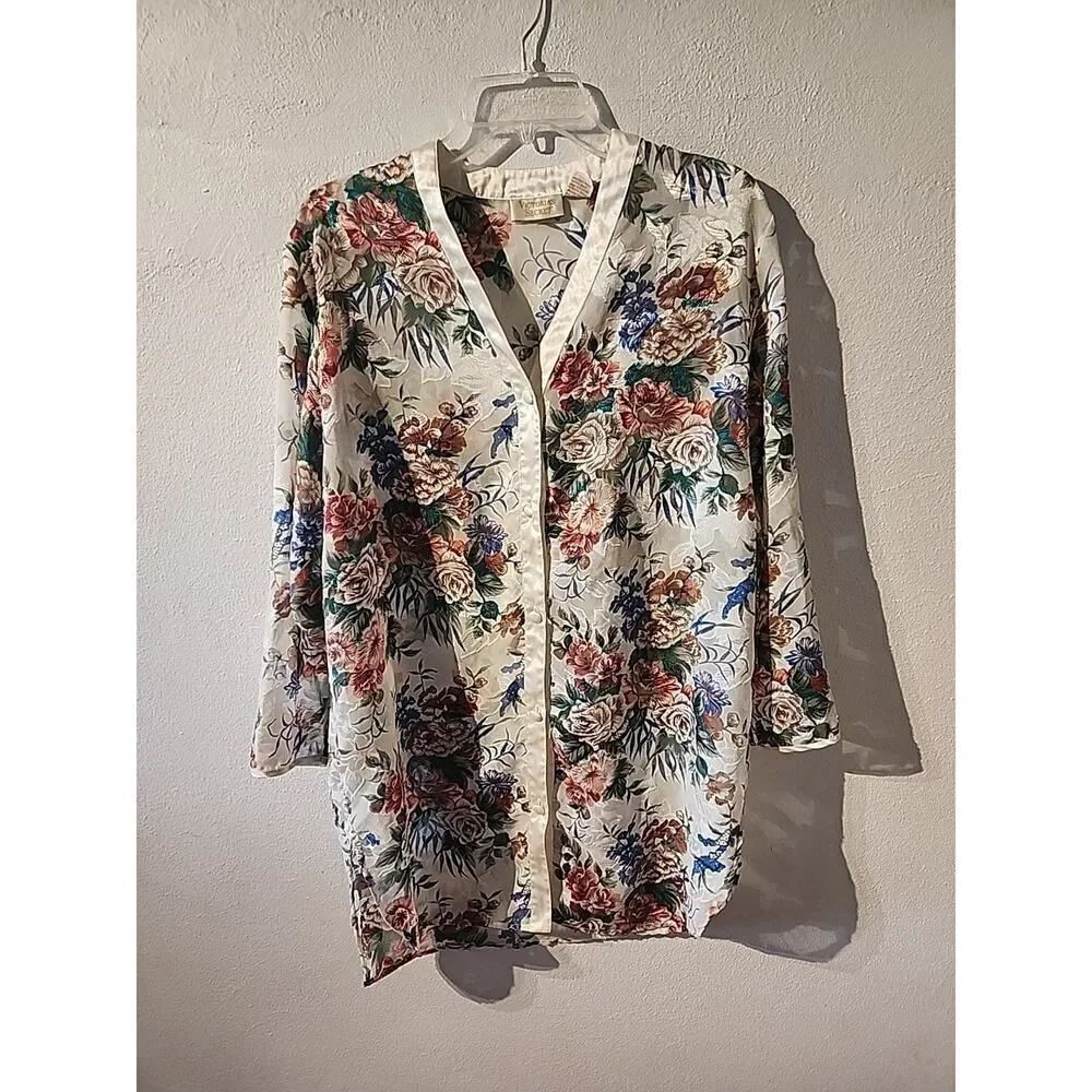 Vintage Victoria’s Secret Sheer Floral Robe Kimono Short Small Top Gold Tags